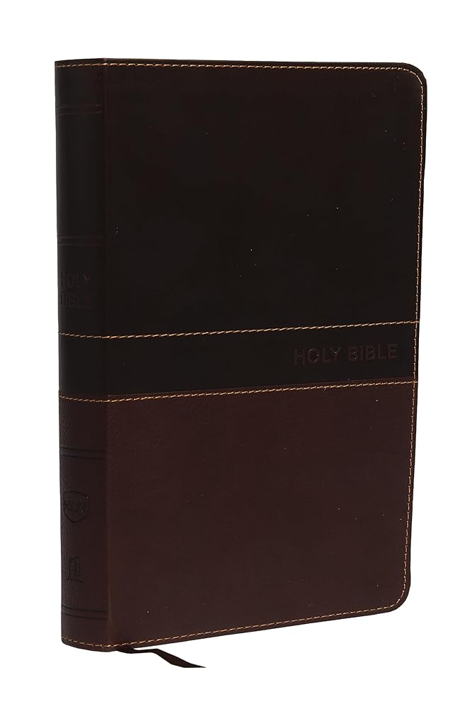 NKJV, Deluxe Gift Bible, Leathersoft, Tan, Red Letter, Comfort Print: Holy Bible, New King James Version cover image