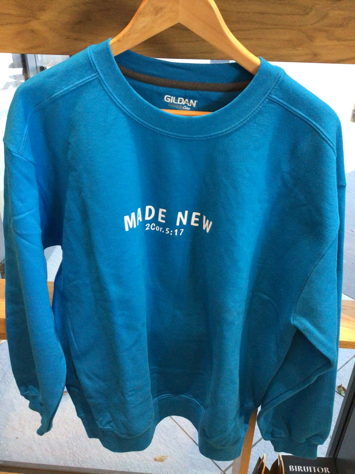 Blue sweatshirt “Made new” Lsize