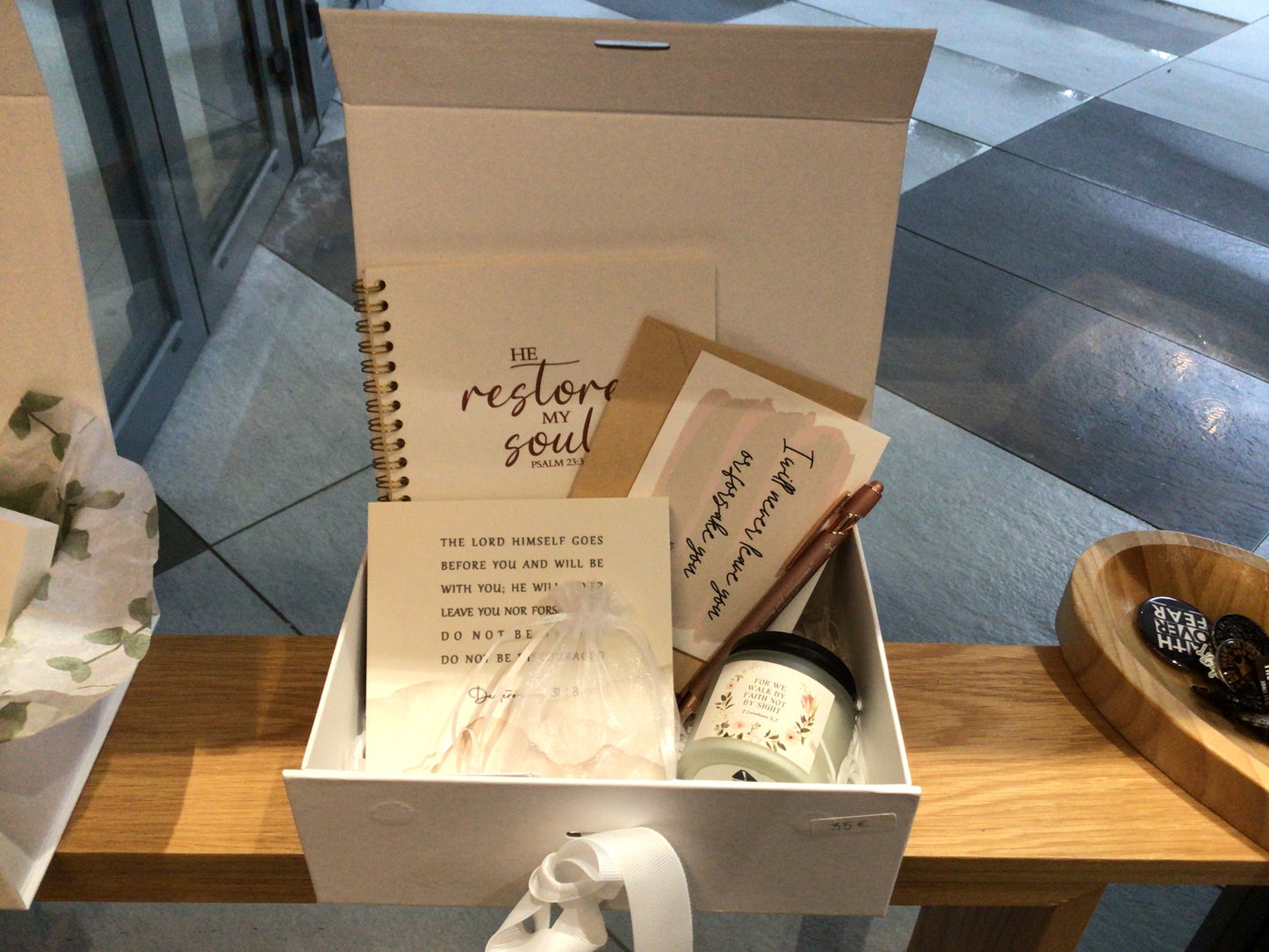 Gift box (35)